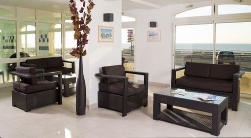 Madame Les Terrasses De La Cayeux-sur-Mer