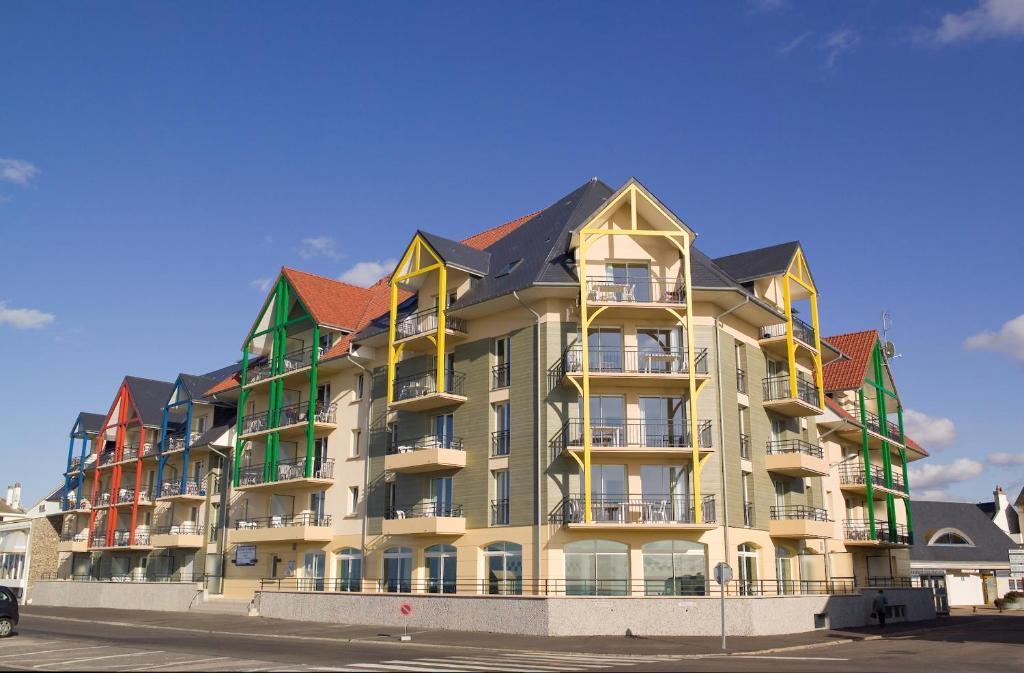 Madame Les Terrasses De La 3*